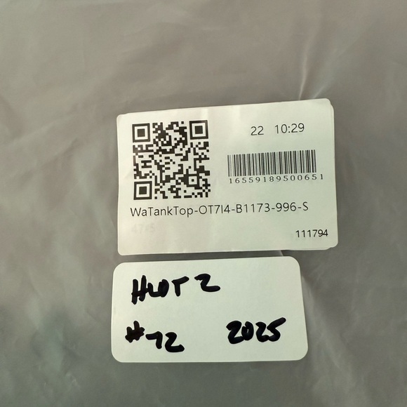 Halara Crew Neck Sleeveless Cropped Yoga Tank Top‎ in Deep Navy Size Small NWT - Picture 9 of 9